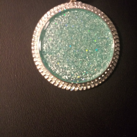 Pendant necklace - Picture 2 of 4